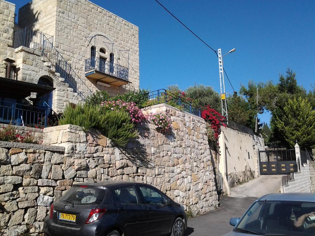 Rosary Sister Guest House Ein Karem Jerusalem Exteriör bild