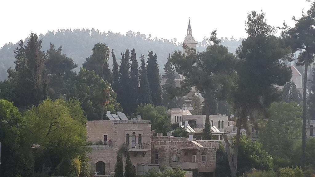 Rosary Sister Guest House Ein Karem Jerusalem Exteriör bild