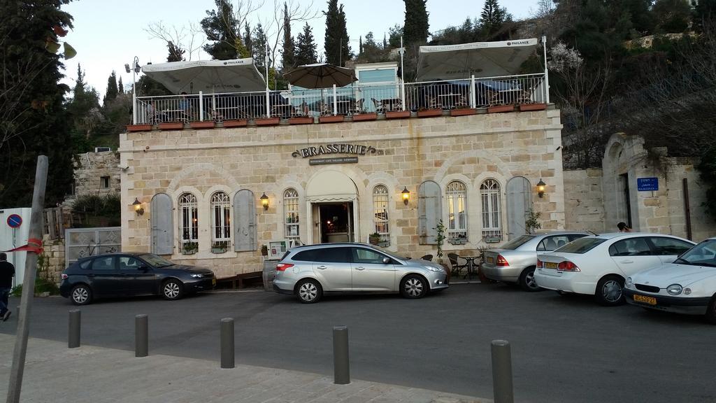 Rosary Sister Guest House Ein Karem Jerusalem Exteriör bild